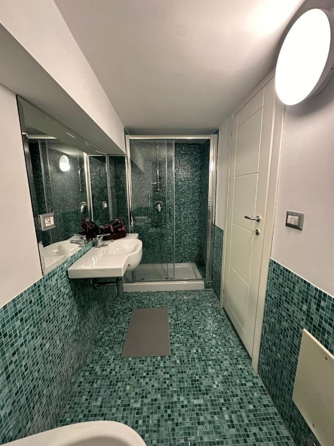 Palazzorefici Наполи Екстериор снимка