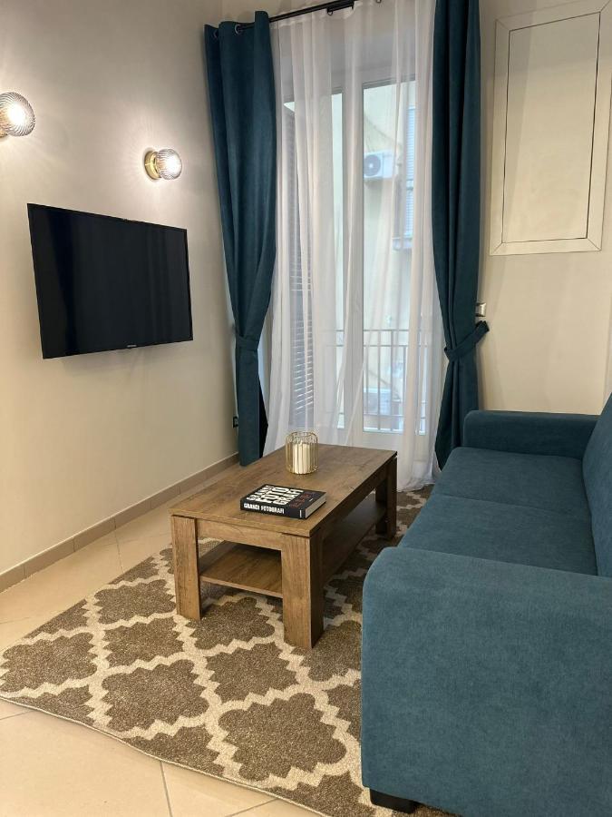 Palazzorefici Наполи Екстериор снимка